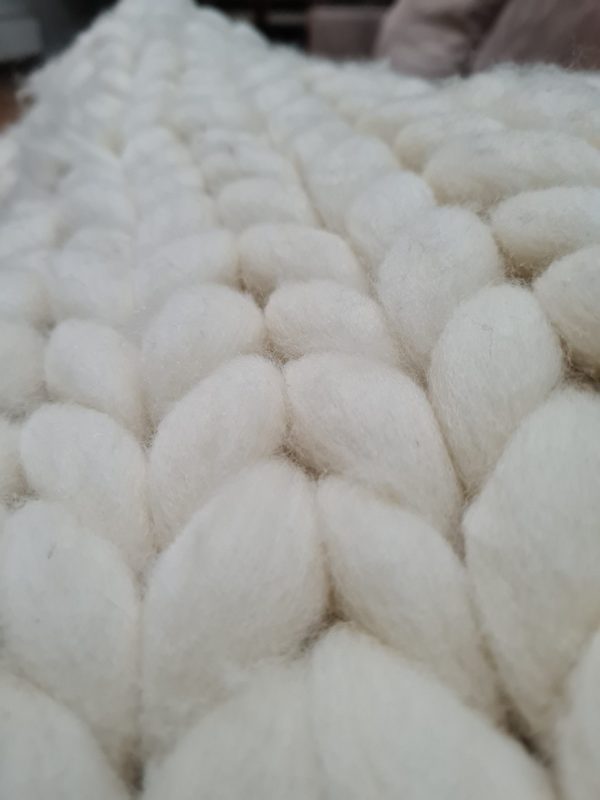 Fluffy, zacht, anti-allergeen. Dit prachtige natuurproduct Merino wol heeft het allemaal